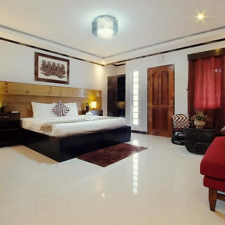 Coron Bancuang Mansion Bed and Breakfast Eksteriør billede