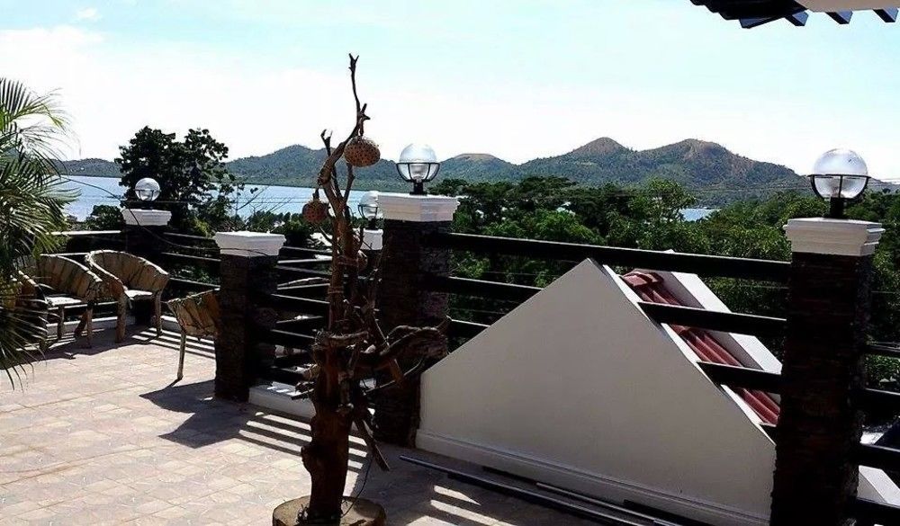 Coron Bancuang Mansion Bed and Breakfast Eksteriør billede